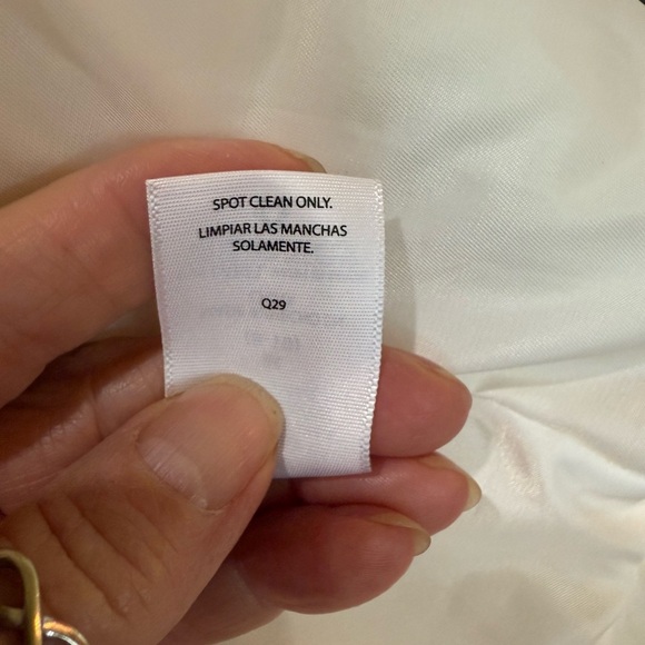 Time and Tru Elegant white faux fur lined sleeveless Vest Women’s size Med NWOT - Picture 5 of 8